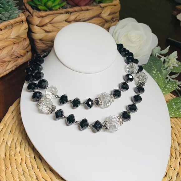 Spectacular Vintage Crown Trifari Faceted Black & Clear Beaded Necklace. - Picture 6 of 11